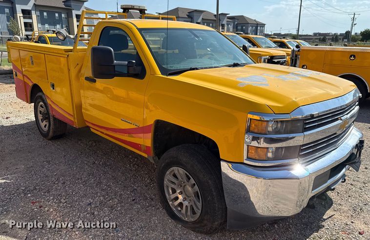 image for item EU2070 2015 Chevrolet Silverado 3500HD utility bed pickup truck