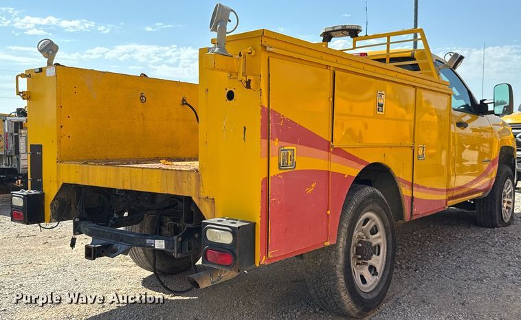 image for item EU2070 2015 Chevrolet Silverado 3500HD utility bed pickup truck