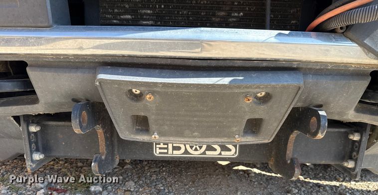 image for item EU2070 2015 Chevrolet Silverado 3500HD utility bed pickup truck