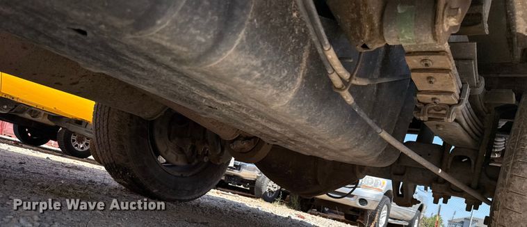 image for item EU2070 2015 Chevrolet Silverado 3500HD utility bed pickup truck