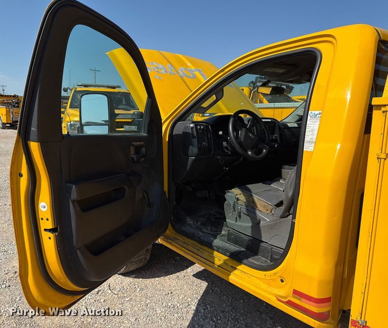 image for item EU2070 2015 Chevrolet Silverado 3500HD utility bed pickup truck