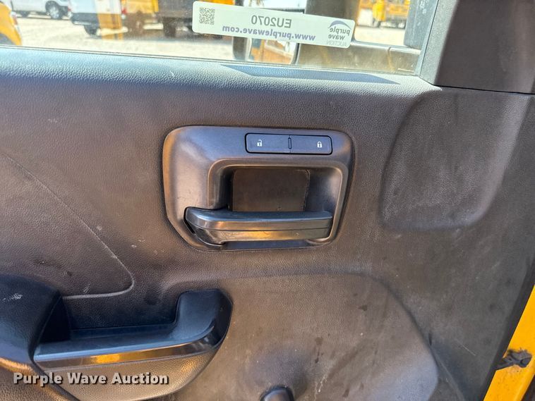 image for item EU2070 2015 Chevrolet Silverado 3500HD utility bed pickup truck