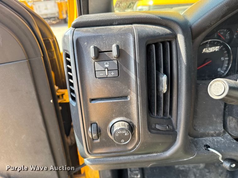 image for item EU2070 2015 Chevrolet Silverado 3500HD utility bed pickup truck