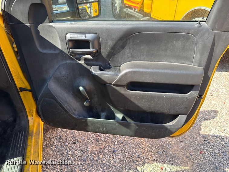 image for item EU2070 2015 Chevrolet Silverado 3500HD utility bed pickup truck