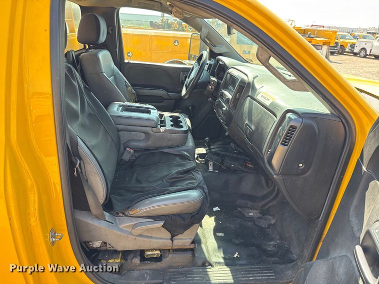 image for item EU2070 2015 Chevrolet Silverado 3500HD utility bed pickup truck