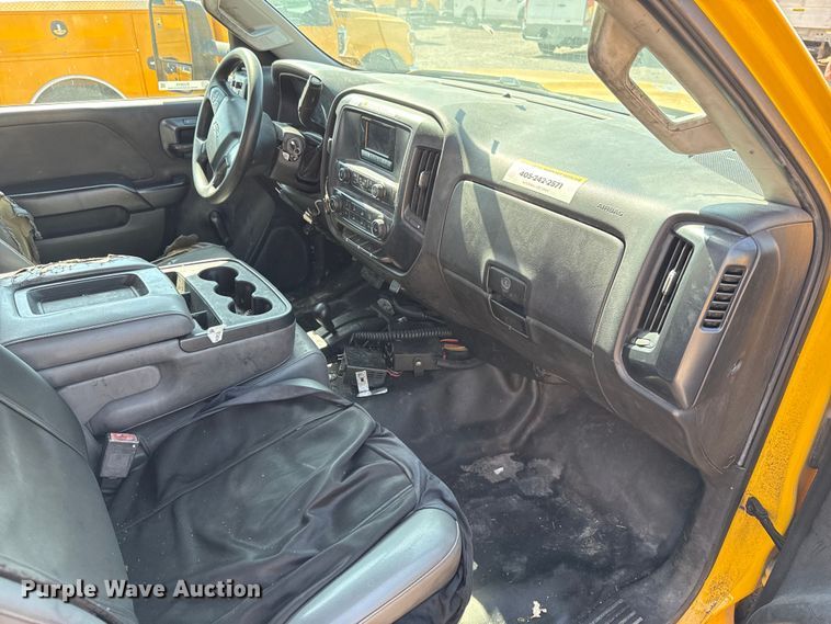 image for item EU2070 2015 Chevrolet Silverado 3500HD utility bed pickup truck