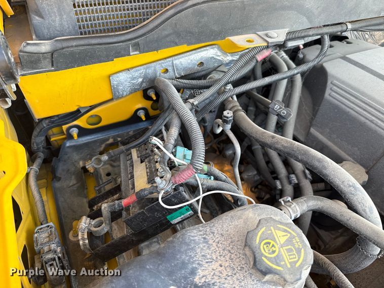 image for item EU2070 2015 Chevrolet Silverado 3500HD utility bed pickup truck