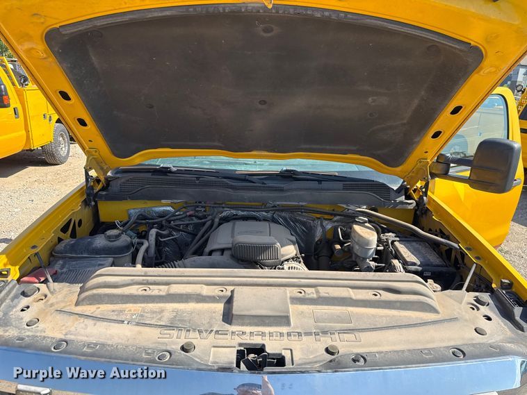 image for item EU2070 2015 Chevrolet Silverado 3500HD utility bed pickup truck