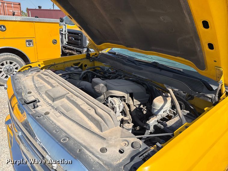 image for item EU2070 2015 Chevrolet Silverado 3500HD utility bed pickup truck