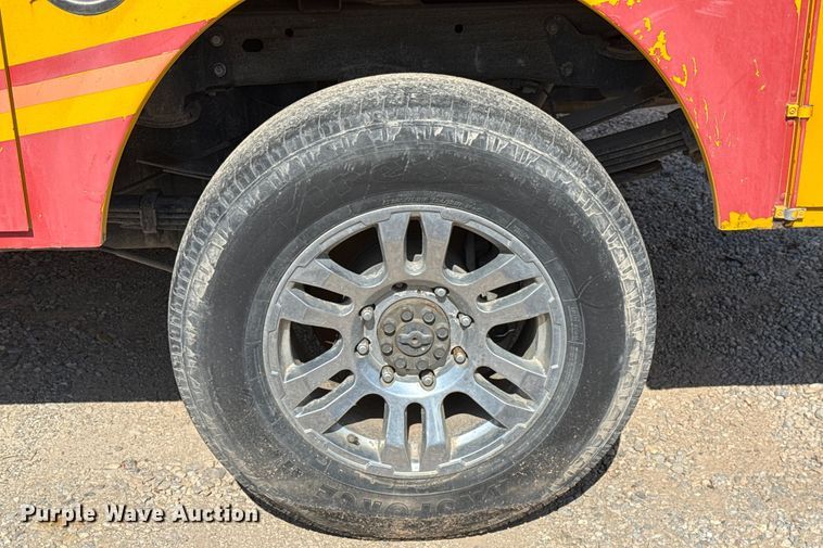 image for item EU2070 2015 Chevrolet Silverado 3500HD utility bed pickup truck