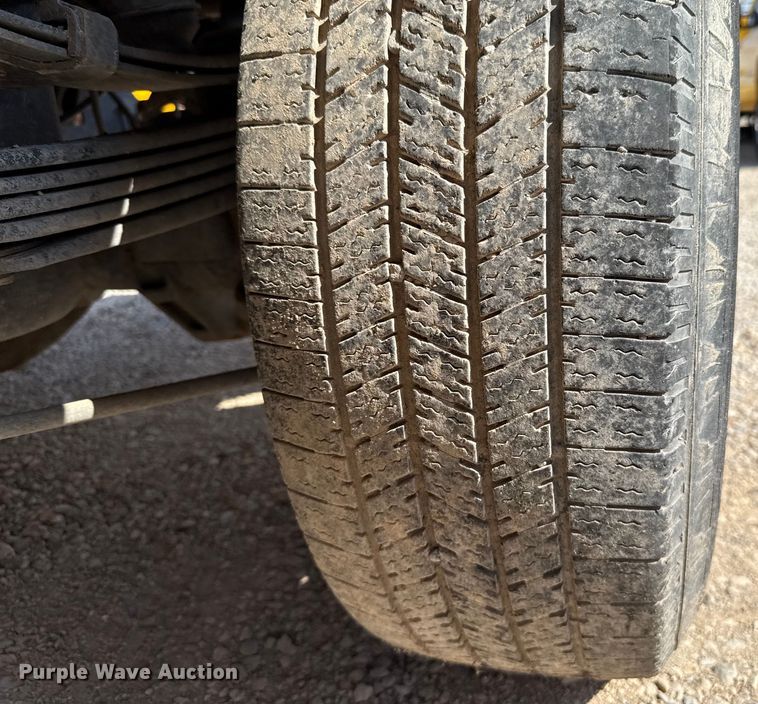 image for item EU2070 2015 Chevrolet Silverado 3500HD utility bed pickup truck