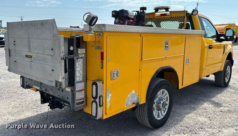 image for item EU2071 2019 Ford F350 utility bed pickup truck