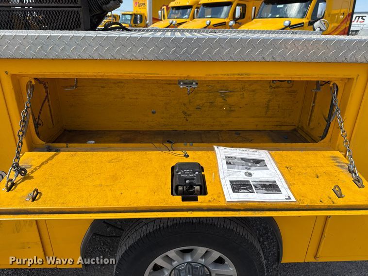 image for item EU2071 2019 Ford F350 utility bed pickup truck