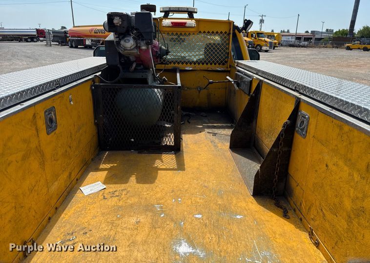 image for item EU2071 2019 Ford F350 utility bed pickup truck