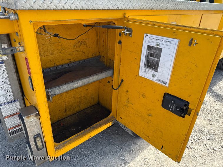 image for item EU2071 2019 Ford F350 utility bed pickup truck