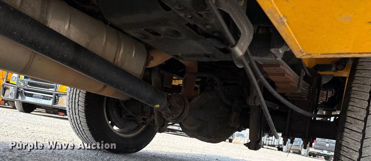 image for item EU2071 2019 Ford F350 utility bed pickup truck