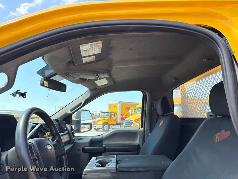 image for item EU2071 2019 Ford F350 utility bed pickup truck