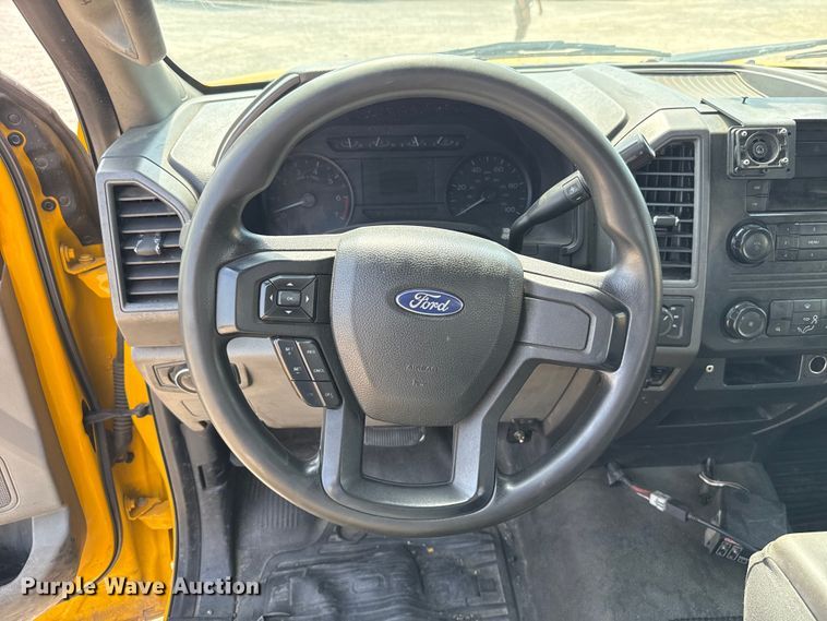 image for item EU2071 2019 Ford F350 utility bed pickup truck