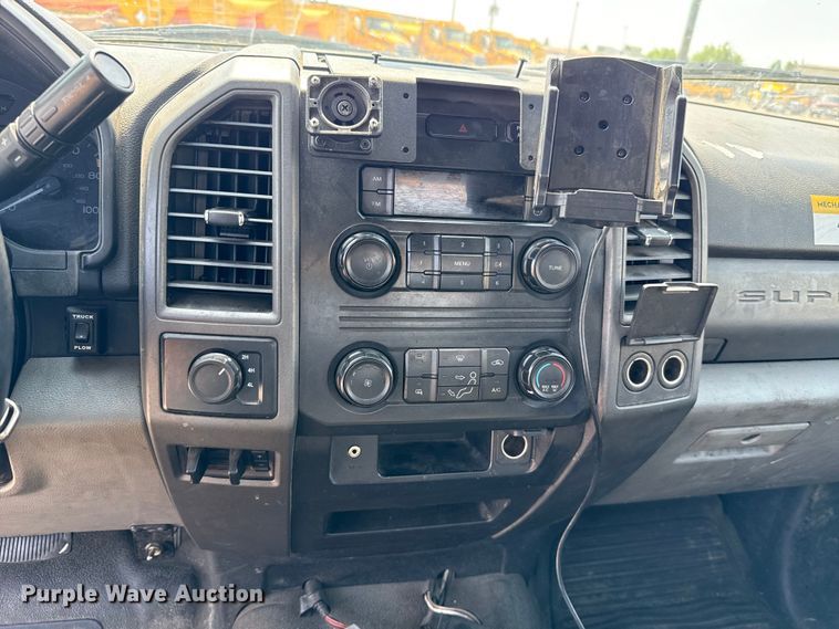 image for item EU2071 2019 Ford F350 utility bed pickup truck