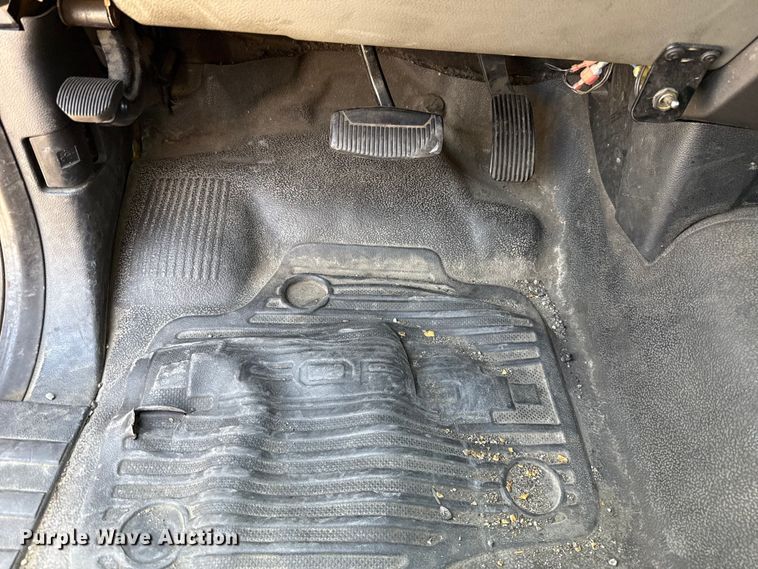 image for item EU2071 2019 Ford F350 utility bed pickup truck