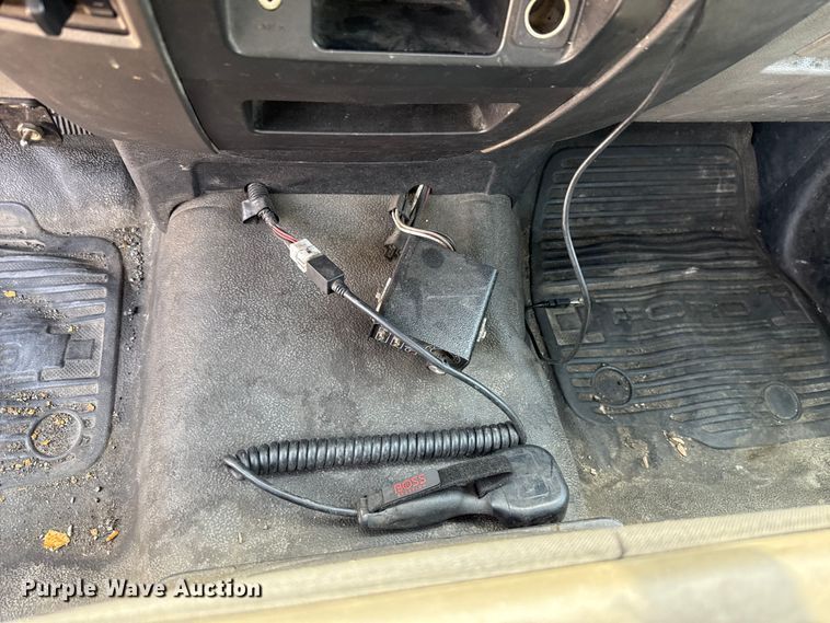 image for item EU2071 2019 Ford F350 utility bed pickup truck