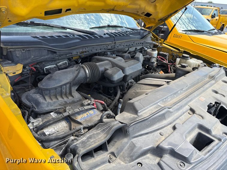 image for item EU2071 2019 Ford F350 utility bed pickup truck