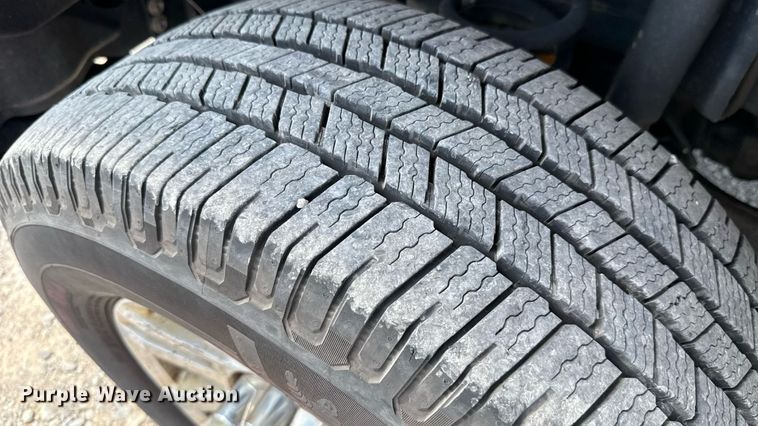 image for item EU2071 2019 Ford F350 utility bed pickup truck