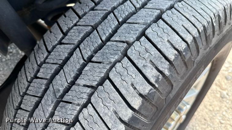 image for item EU2071 2019 Ford F350 utility bed pickup truck