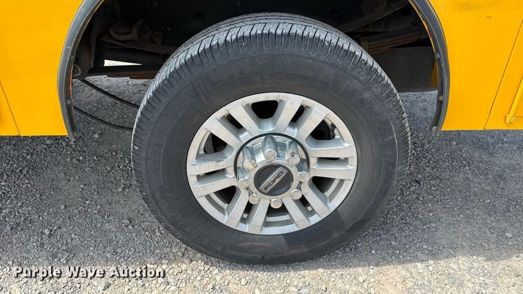 image for item EU2071 2019 Ford F350 utility bed pickup truck