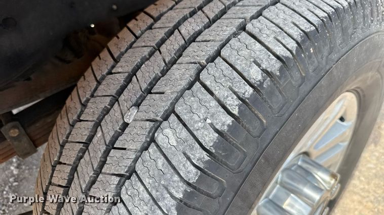 image for item EU2071 2019 Ford F350 utility bed pickup truck