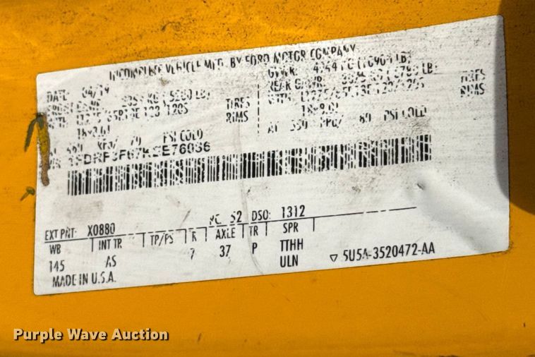 image for item EU2071 2019 Ford F350 utility bed pickup truck