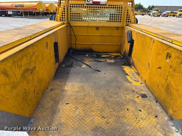 image for item EU2072 2017 Ford F350 Super Duty  utility bed pickup truck