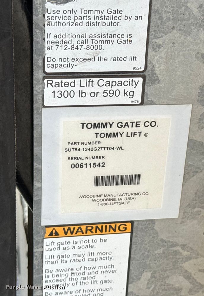 image for item EU2072 2017 Ford F350 Super Duty  utility bed pickup truck