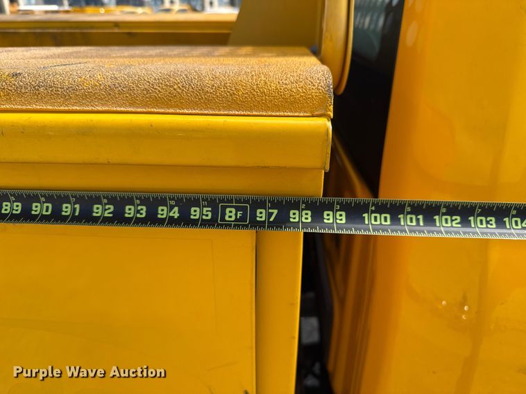 image for item EU2072 2017 Ford F350 Super Duty  utility bed pickup truck