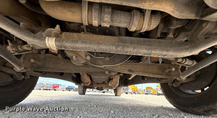 image for item EU2072 2017 Ford F350 Super Duty  utility bed pickup truck