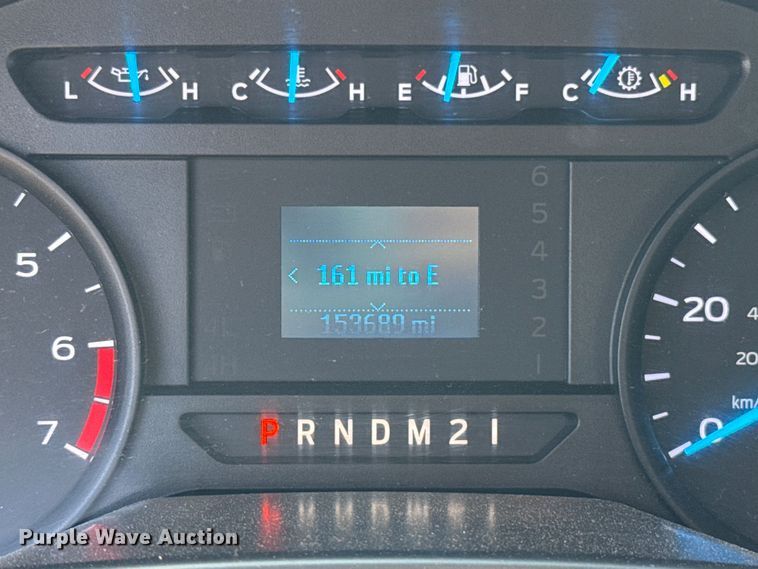 image for item EU2072 2017 Ford F350 Super Duty  utility bed pickup truck