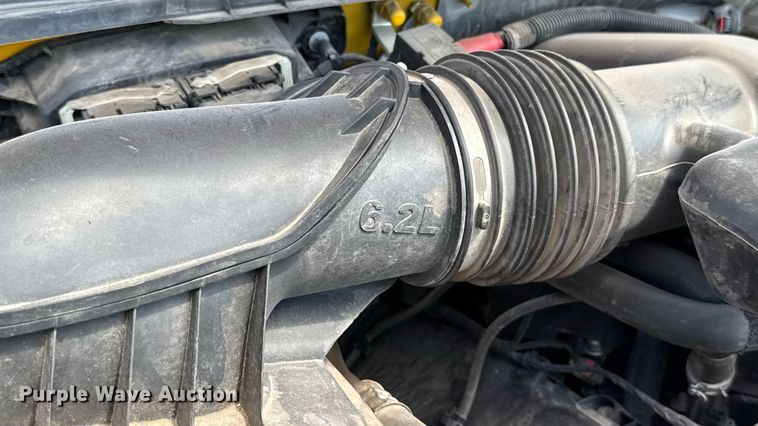 image for item EU2072 2017 Ford F350 Super Duty  utility bed pickup truck