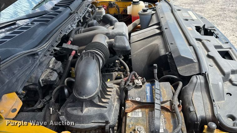 image for item EU2072 2017 Ford F350 Super Duty  utility bed pickup truck