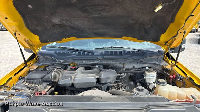 image for item EU2072 2017 Ford F350 Super Duty  utility bed pickup truck