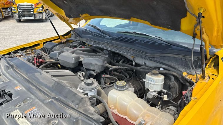 image for item EU2072 2017 Ford F350 Super Duty  utility bed pickup truck