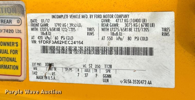 image for item EU2072 2017 Ford F350 Super Duty  utility bed pickup truck