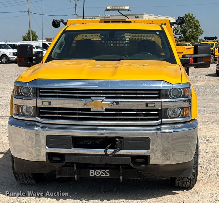 image for item EU2073 2017 Chevrolet Silverado 3500HD utility bed pickup truck