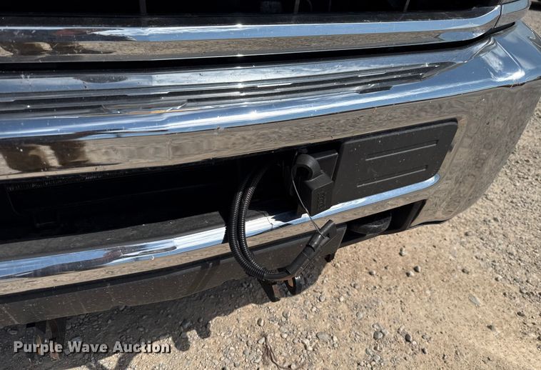 image for item EU2073 2017 Chevrolet Silverado 3500HD utility bed pickup truck