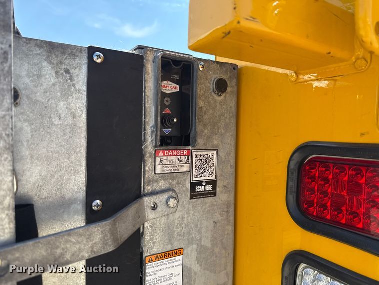 image for item EU2073 2017 Chevrolet Silverado 3500HD utility bed pickup truck