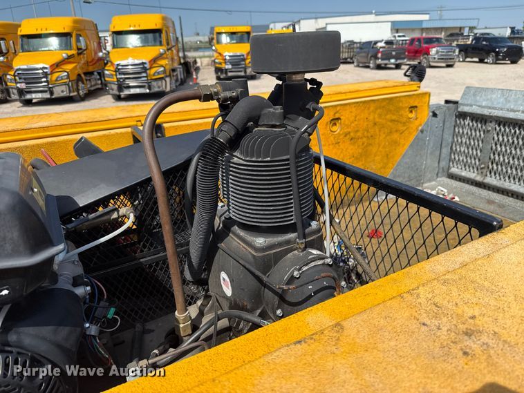 image for item EU2073 2017 Chevrolet Silverado 3500HD utility bed pickup truck