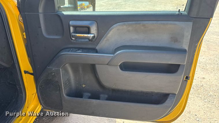 image for item EU2073 2017 Chevrolet Silverado 3500HD utility bed pickup truck