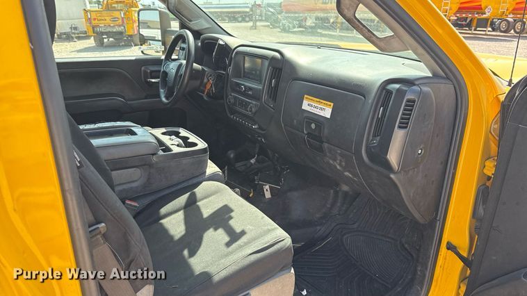 image for item EU2073 2017 Chevrolet Silverado 3500HD utility bed pickup truck