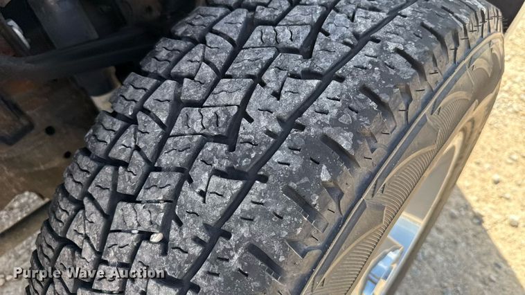 image for item EU2073 2017 Chevrolet Silverado 3500HD utility bed pickup truck