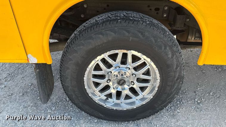 image for item EU2073 2017 Chevrolet Silverado 3500HD utility bed pickup truck