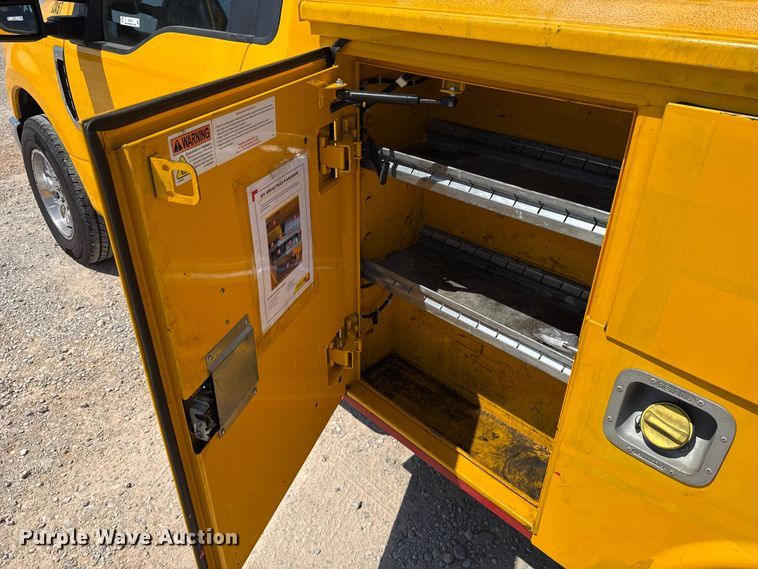 image for item EU2074 2017 Ford F350 Super Duty  utility bed pickup truck